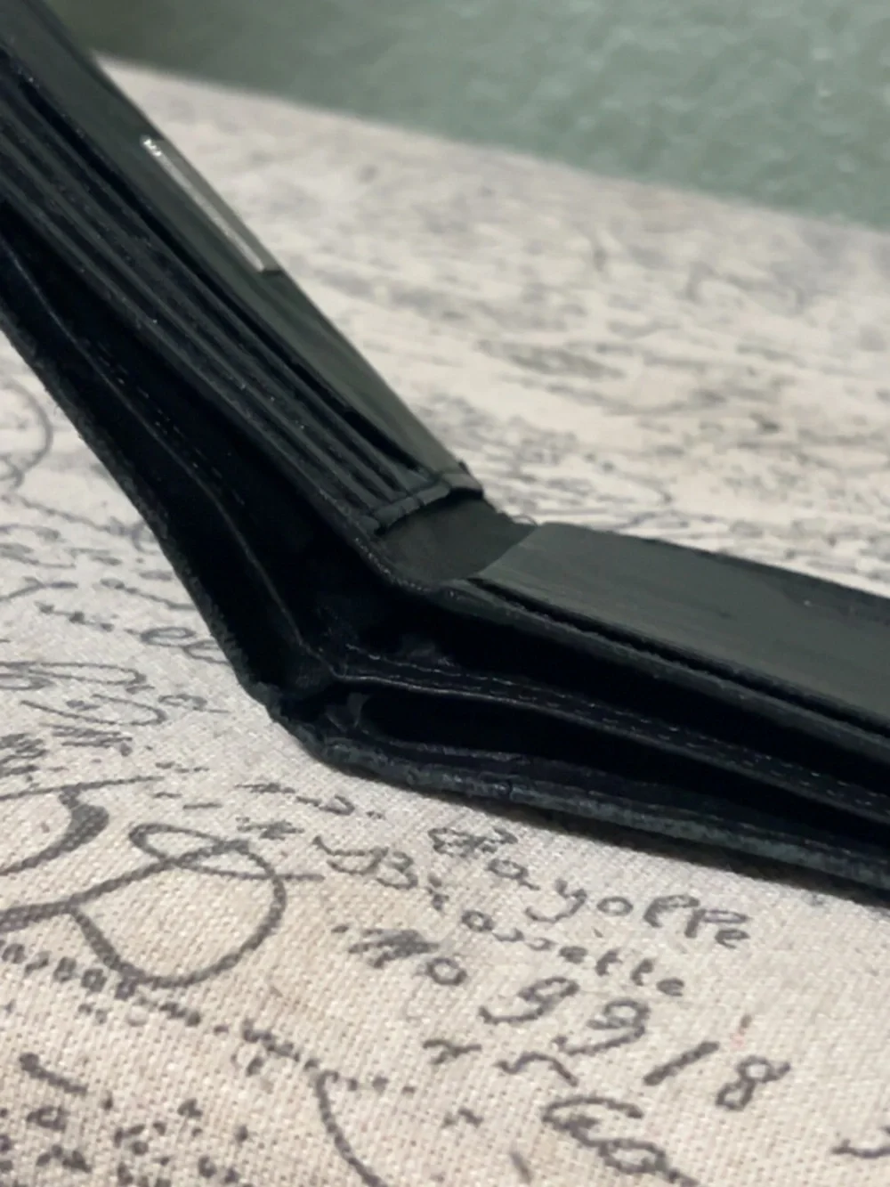 Men's Black Leather Bi-Fold Wallet